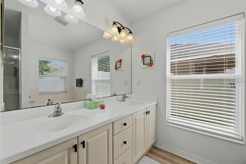 House in Land O' Lakes, Florida 3 bedrooms, 161.19 sq.m. № 2226399 - photo 23