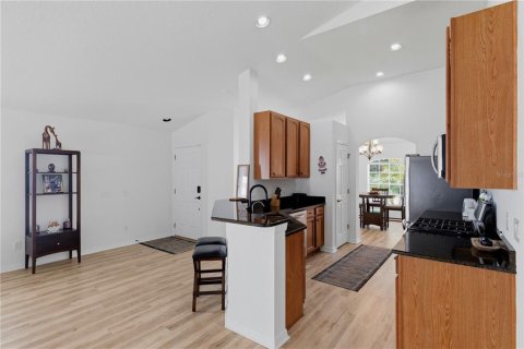 House in Land O' Lakes, Florida 3 bedrooms, 161.19 sq.m. № 2226399 - photo 9
