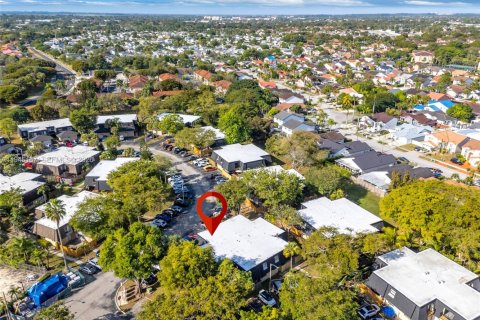 Townhouse in Miami, Florida 3 bedrooms, 135.82 sq.m. № 2002557 - photo 26