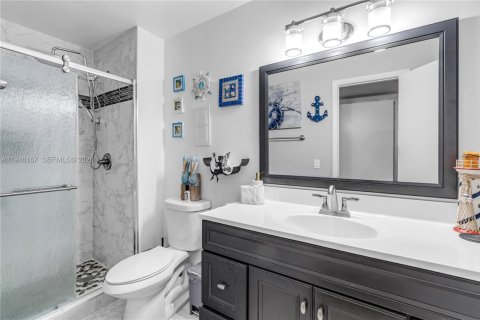 Townhouse in Miami, Florida 3 bedrooms, 135.82 sq.m. № 2002557 - photo 18