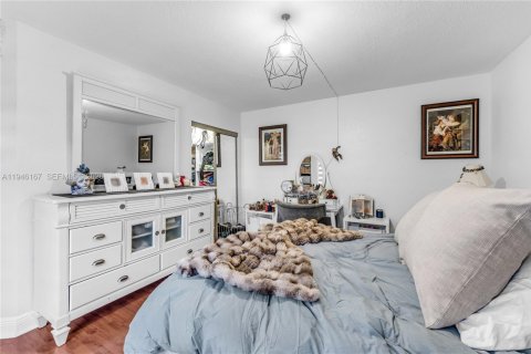 Townhouse in Miami, Florida 3 bedrooms, 135.82 sq.m. № 2002557 - photo 21