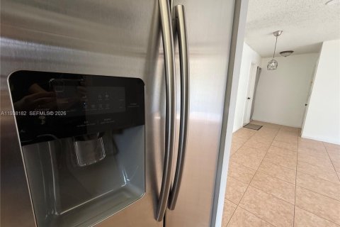 Copropriété à vendre à Plantation, Floride: 2 chambres, 90.02 m2 № 1999357 - photo 5