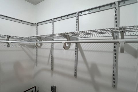 Copropriété à vendre à Plantation, Floride: 2 chambres, 90.02 m2 № 1999357 - photo 17