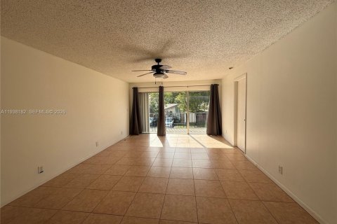 Copropriété à vendre à Plantation, Floride: 2 chambres, 90.02 m2 № 1999357 - photo 8