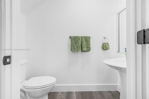 Condominio en venta en Miami, Florida, 2 dormitorios, 78.97 m2 № 1944458 - foto 15