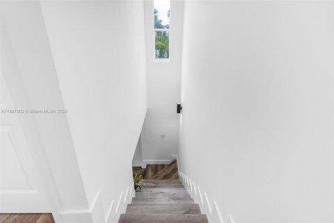 Condominio en venta en Miami, Florida, 2 dormitorios, 78.97 m2 № 1944458 - foto 4