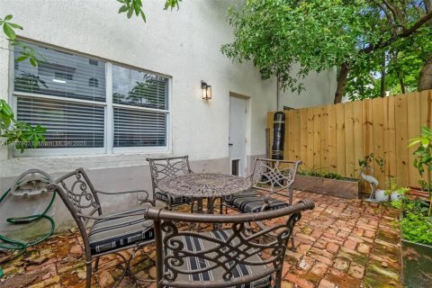 Condominio en venta en Miami, Florida, 2 dormitorios, 78.97 m2 № 1944458 - foto 28
