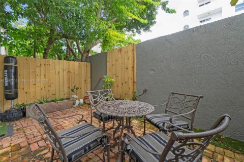 Condominio en venta en Miami, Florida, 2 dormitorios, 78.97 m2 № 1944458 - foto 29