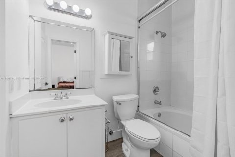 Condominio en venta en Miami, Florida, 2 dormitorios, 78.97 m2 № 1944458 - foto 24