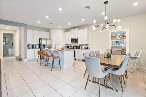 Villa ou maison à vendre à Kissimmee, Floride: 4 chambres, 219.53 m2 № 1538226 - photo 7