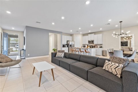Villa ou maison à vendre à Kissimmee, Floride: 4 chambres, 219.53 m2 № 1538226 - photo 16