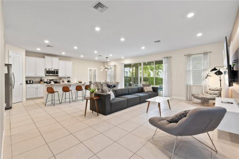 Villa ou maison à vendre à Kissimmee, Floride: 4 chambres, 219.53 m2 № 1538226 - photo 8