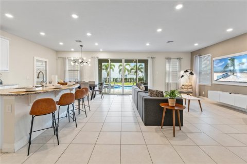 Villa ou maison à vendre à Kissimmee, Floride: 4 chambres, 219.53 m2 № 1538226 - photo 15