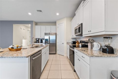 Villa ou maison à vendre à Kissimmee, Floride: 4 chambres, 219.53 m2 № 1538226 - photo 11