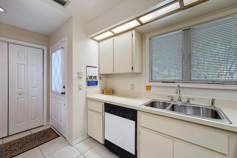 Villa ou maison à vendre à Tarpon Springs, Floride: 3 chambres, 129.23 m2 № 1639700 - photo 12