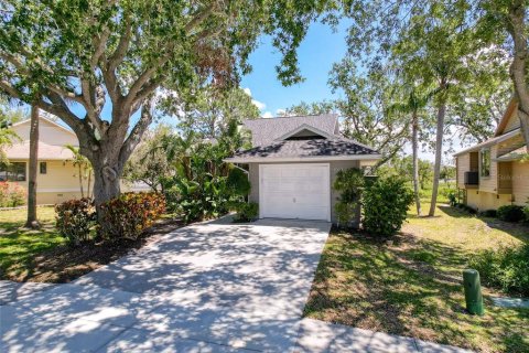 Villa ou maison à vendre à Tarpon Springs, Floride: 3 chambres, 129.23 m2 № 1639700 - photo 2