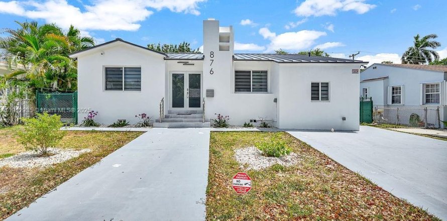 Дом в Майами, Флорида 3 спальни, 131.74м2 № 1970310