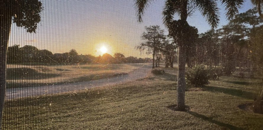 Villa ou maison à Palm Beach Gardens, Floride 3 chambres, 242.29 m2 № 1160294