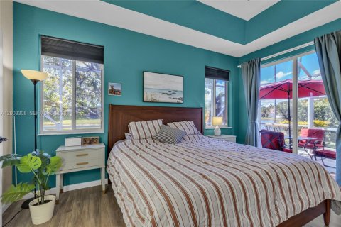 House in Weston, Florida 3 bedrooms, 144.83 sq.m. № 2068390 - photo 17