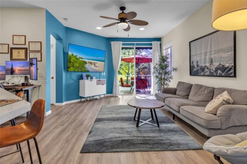 House in Weston, Florida 3 bedrooms, 144.83 sq.m. № 2068390 - photo 14