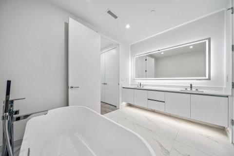 Купить кондоминиум в Лейк-Парк, Флорида 3 комнаты, 207.36м2, № 2087769 - фото 20