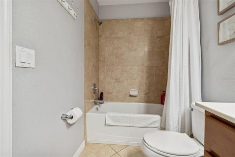 Condominio en alquiler en Bradenton, Florida, 2 dormitorios, 107.4 m2 № 2118360 - foto 29