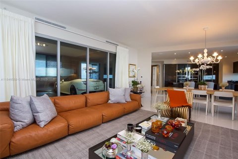 Condo in Sunny Isles Beach, Florida, 4 bedrooms  № 1845944 - photo 14