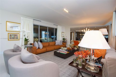 Condo in Sunny Isles Beach, Florida, 4 bedrooms  № 1845944 - photo 13