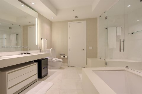 Condo in Sunny Isles Beach, Florida, 4 bedrooms  № 1845944 - photo 22