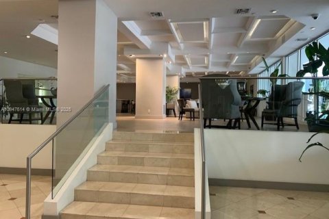 Copropriété à louer à Miami Beach, Floride: 48.77 m2 № 1860552 - photo 18