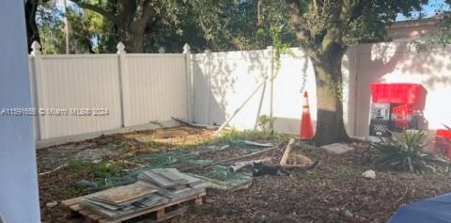 Office in Hollywood, Florida № 1187629