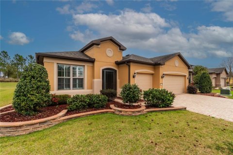 House in Ocala, Florida 3 bedrooms, 222.78 sq.m. № 1845054 - photo 1