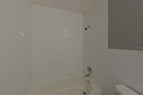 House in Clearwater, Florida 3 bedrooms, 117.06 sq.m. № 1912745 - photo 13