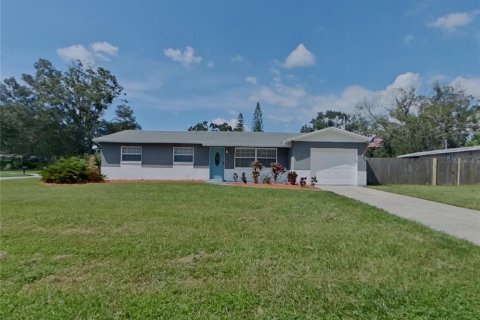 House in Clearwater, Florida 3 bedrooms, 117.06 sq.m. № 1912745 - photo 1