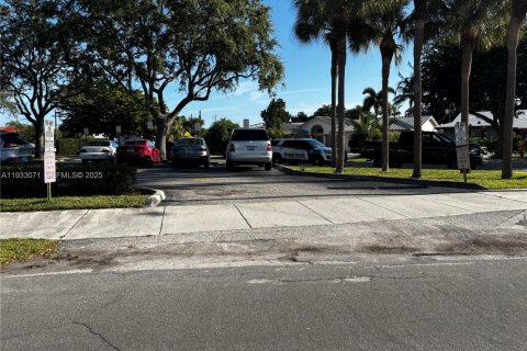 Copropriété à vendre à Fort Lauderdale, Floride: 2 chambres, 118.54 m2 № 2035162 - photo 16