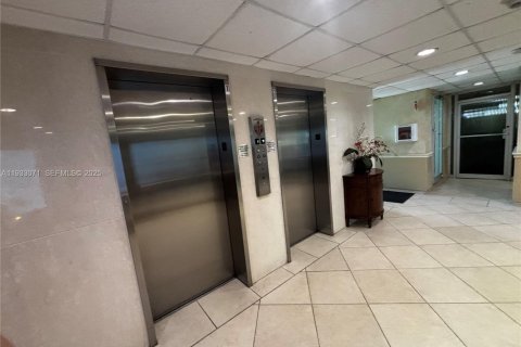 Copropriété à vendre à Fort Lauderdale, Floride: 2 chambres, 118.54 m2 № 2035162 - photo 10