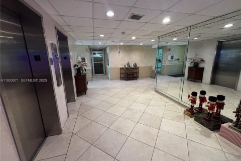 Copropriété à vendre à Fort Lauderdale, Floride: 2 chambres, 118.54 m2 № 2035162 - photo 4