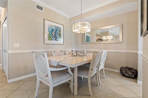 Condo in Bradenton, Florida, 2 bedrooms № 2217811 - photo 11