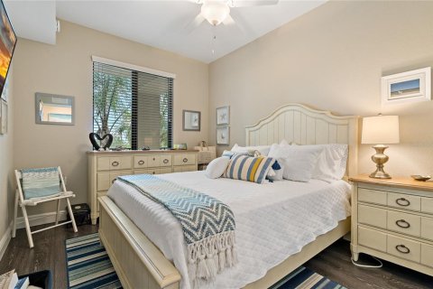 Condo in Bradenton, Florida, 2 bedrooms № 2217811 - photo 21