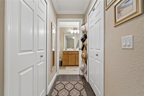 Condo in Bradenton, Florida, 2 bedrooms № 2217811 - photo 18
