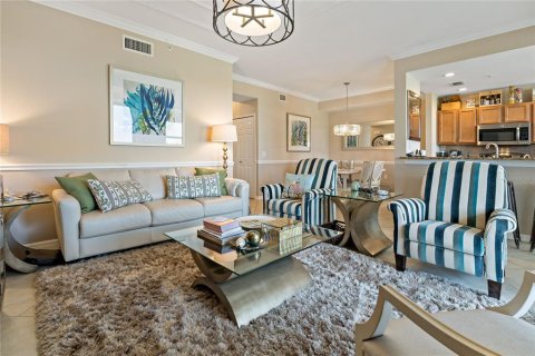 Condo in Bradenton, Florida, 2 bedrooms № 2217811 - photo 2