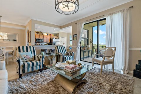 Condo in Bradenton, Florida, 2 bedrooms № 2217811 - photo 12