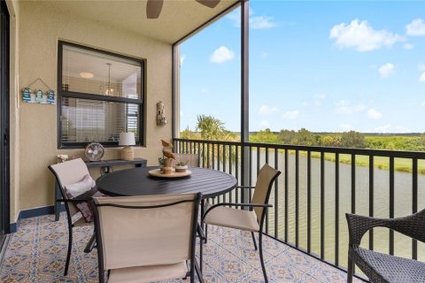 Condo in Bradenton, Florida, 2 bedrooms № 2217811 - photo 4