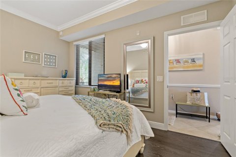 Condo in Bradenton, Florida, 2 bedrooms № 2217811 - photo 15