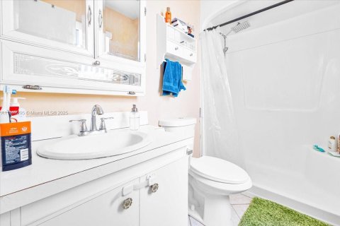 Townhouse in Margate, Florida 3 bedrooms, 140.47 sq.m. № 1759035 - photo 4