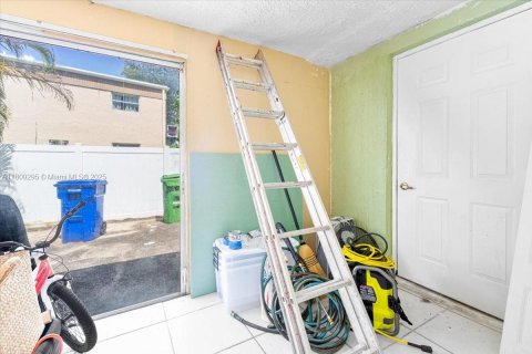 Townhouse in Margate, Florida 3 bedrooms, 140.47 sq.m. № 1759035 - photo 7