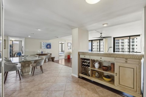 Condo in Riviera Beach, Florida, 2 bedrooms  № 2190736 - photo 20