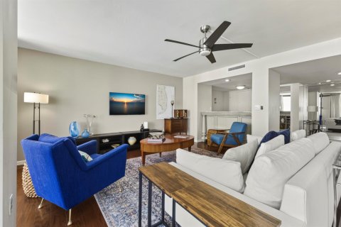 Condo in Riviera Beach, Florida, 2 bedrooms  № 2190736 - photo 18