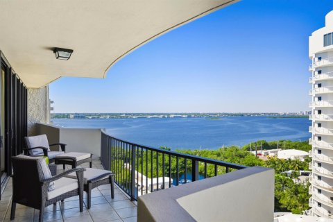 Condo in Riviera Beach, Florida, 2 bedrooms  № 2190736 - photo 3