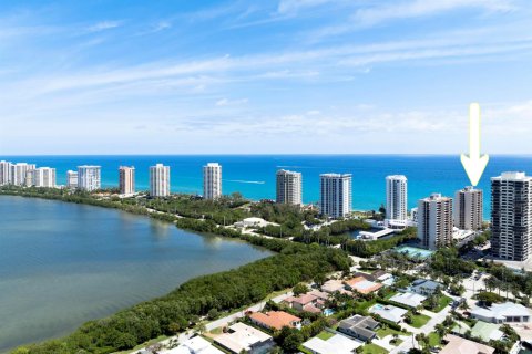 Condo in Riviera Beach, Florida, 2 bedrooms  № 2190736 - photo 30